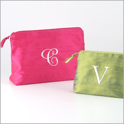 Minimum of 2 ags per order. monogramed makeup bags. Minimum of 2 ags per order.