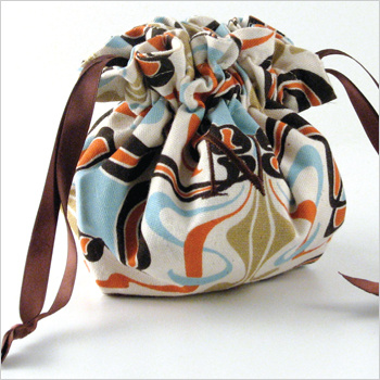 SALE!  Laminate Print Jewelry Pouches